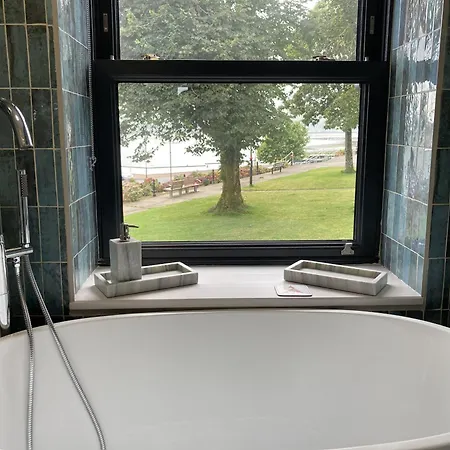 In The Pink Dungarvan (Waterford)