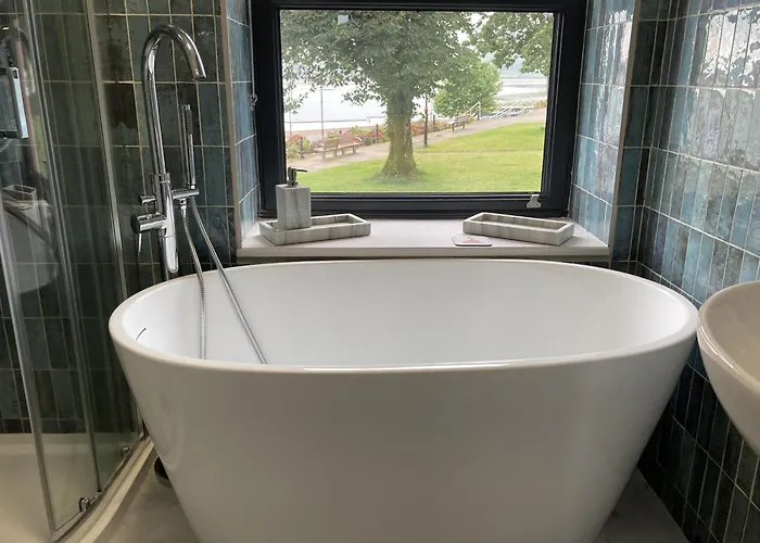 In The Pink Dungarvan (Waterford)